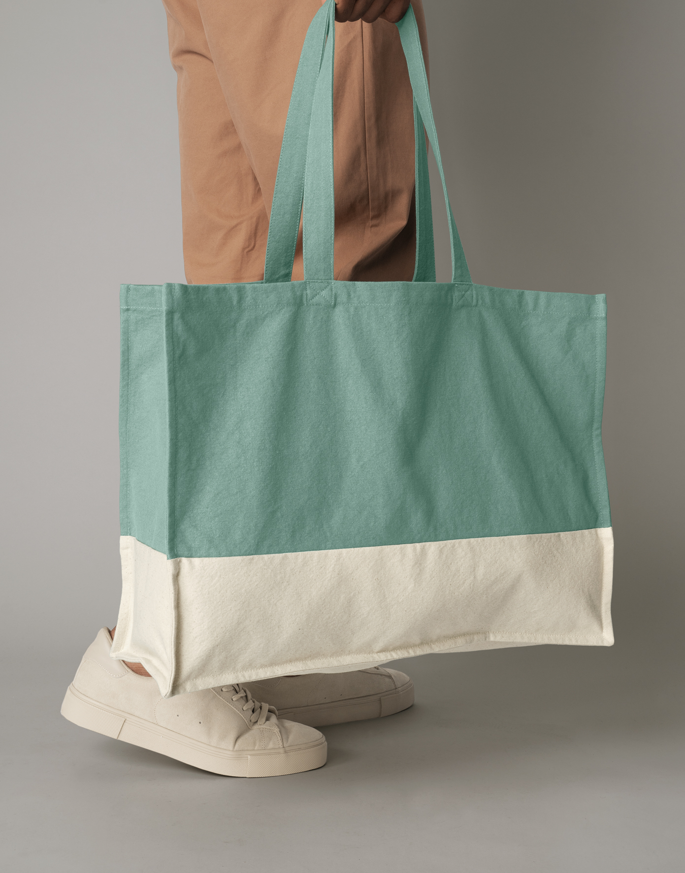 952 28 553 m 2024 02