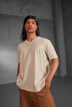 B&C - V-Ausschnitt T-Shirt - TU008 – Bild 10