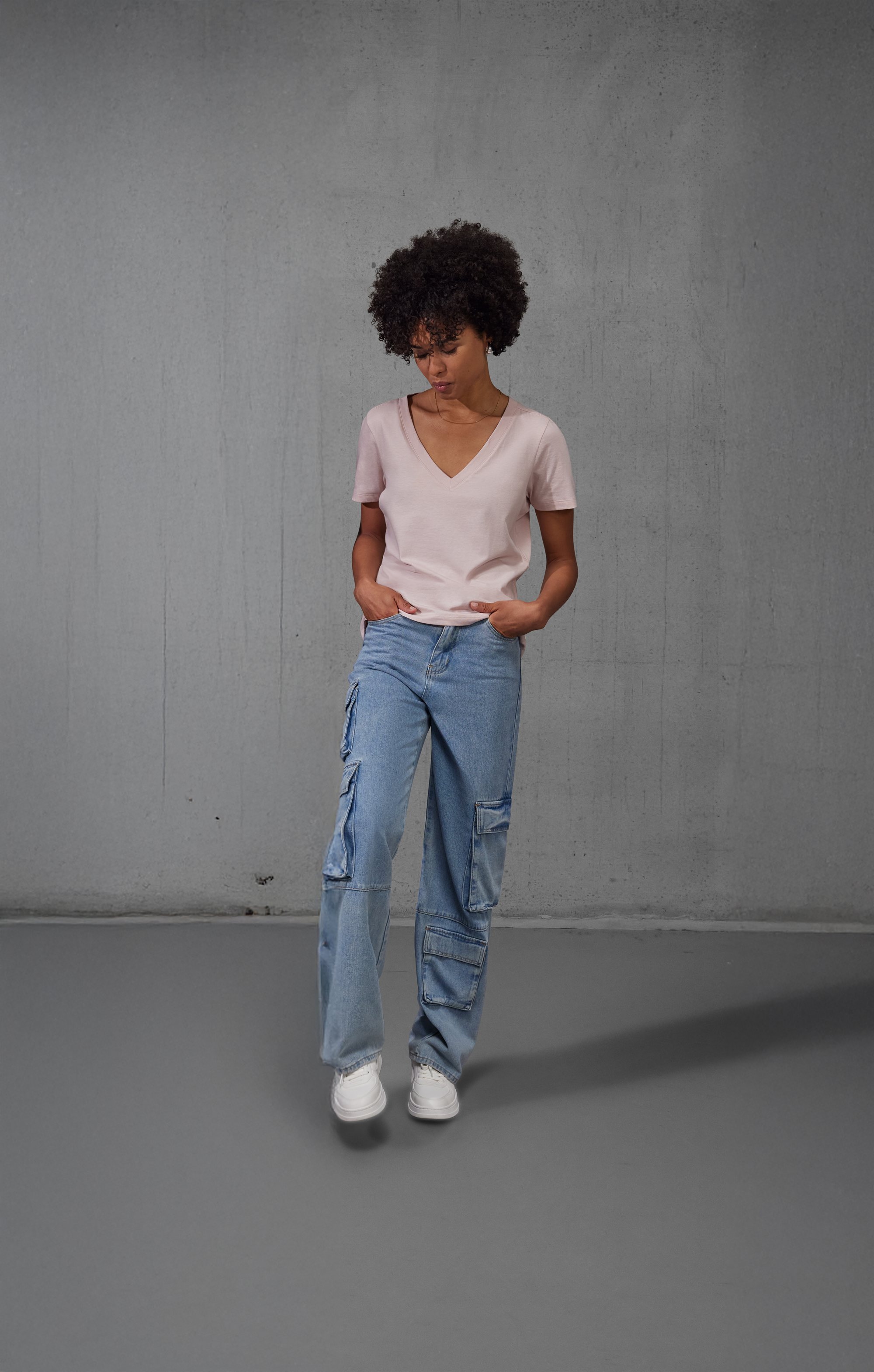 B&C - Damen V-Ausschnitt T-Shirt - TW001 – Bild 5